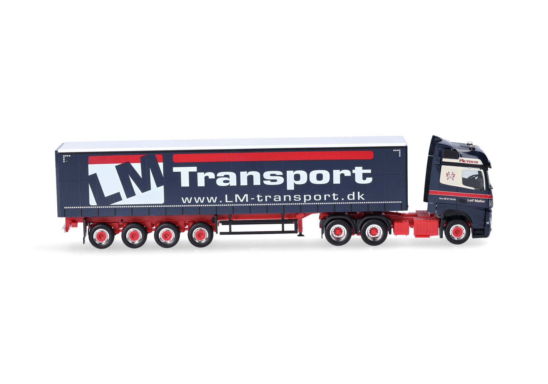 Mercedes-Benz Actros Bigspace curtain canvas semitrailer with fork lifter "Leif Møller" (Dänemark/Silkeborg)
