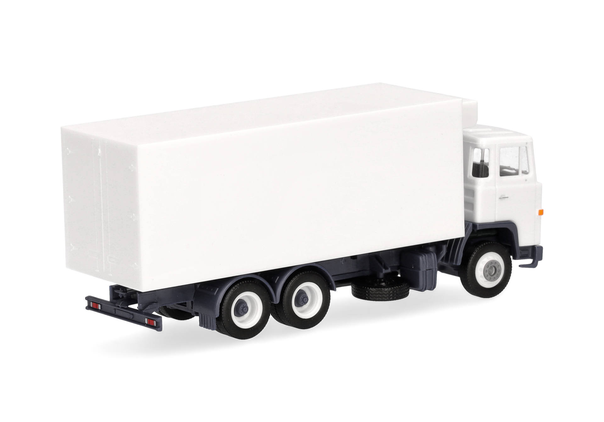 Scania 141 refrigerated box truck 3axles, white