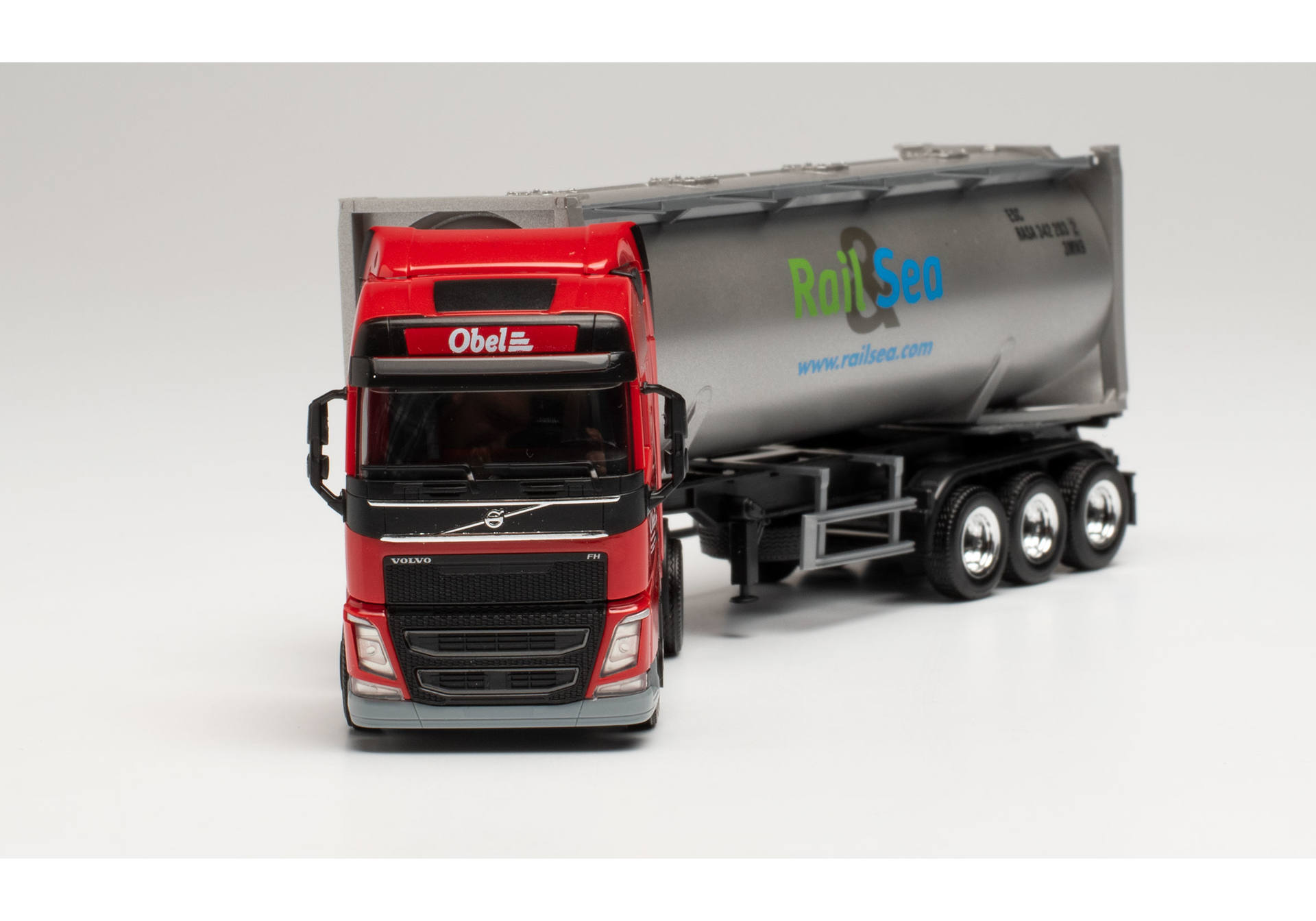 Volvo FH Gl. 30 ft. Drucksilocontainer-Sattelzug „Obel“