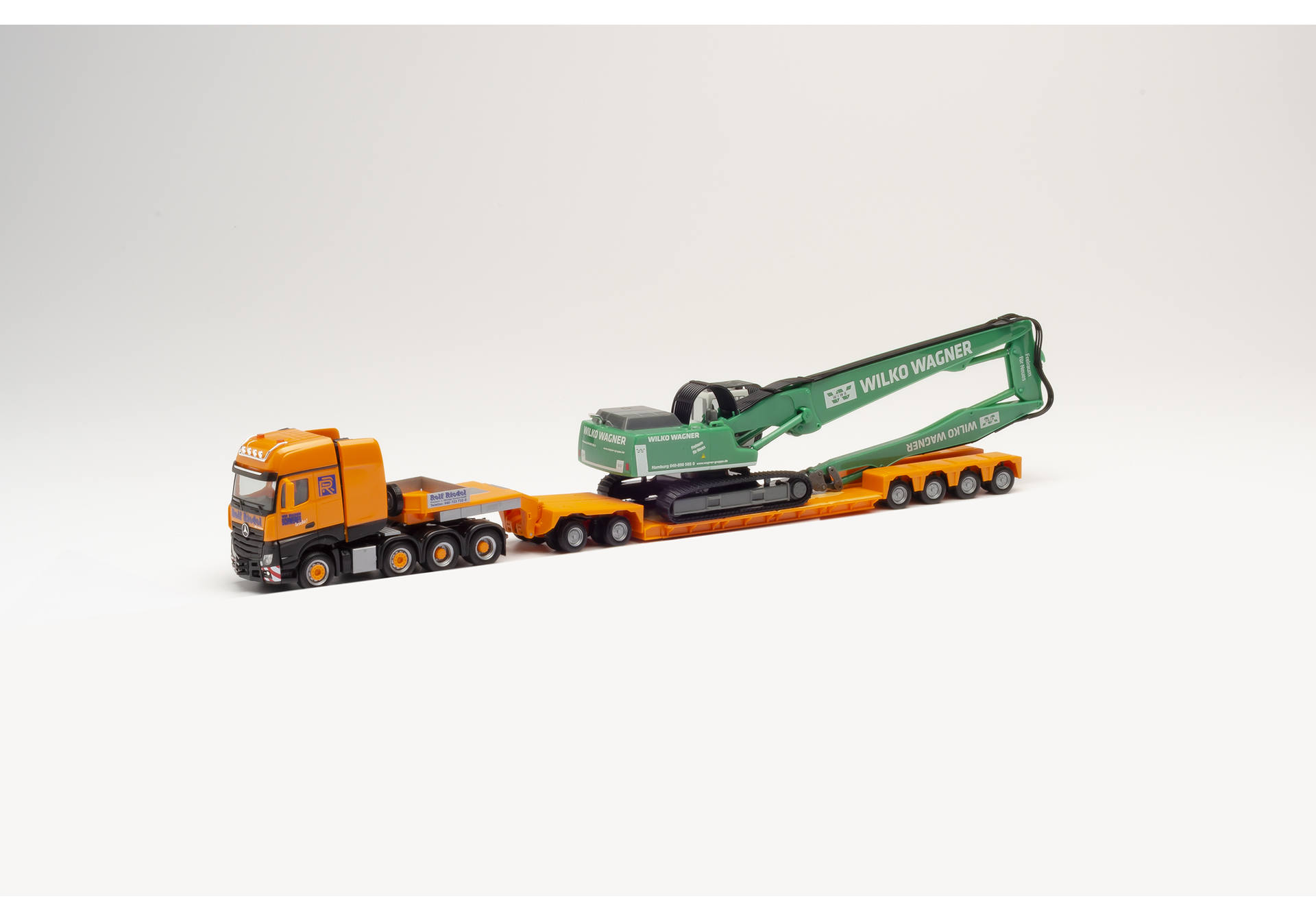 Mercedes-Benz Actros SLT Pendel-X-Sattelzug mit Liebherr Raupenbagger "Rolf Riedel / Wilko Wagner" (Hamburg)