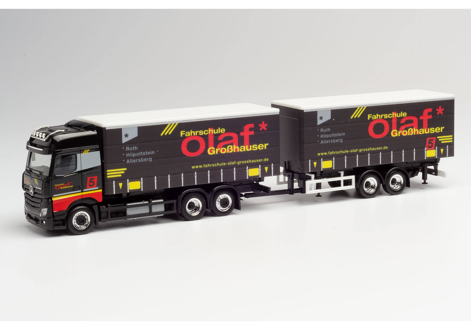 Mercedes-Benz Actros Tandem- Hängerzug „Fahrschule Olaf Großhauser“