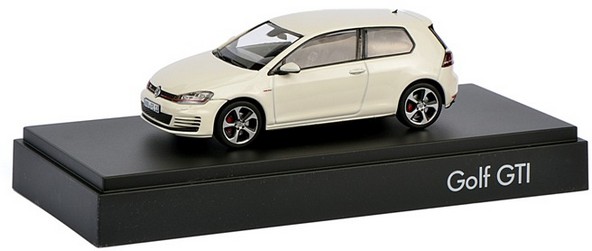 VW Golf 7 GTI Christmas model