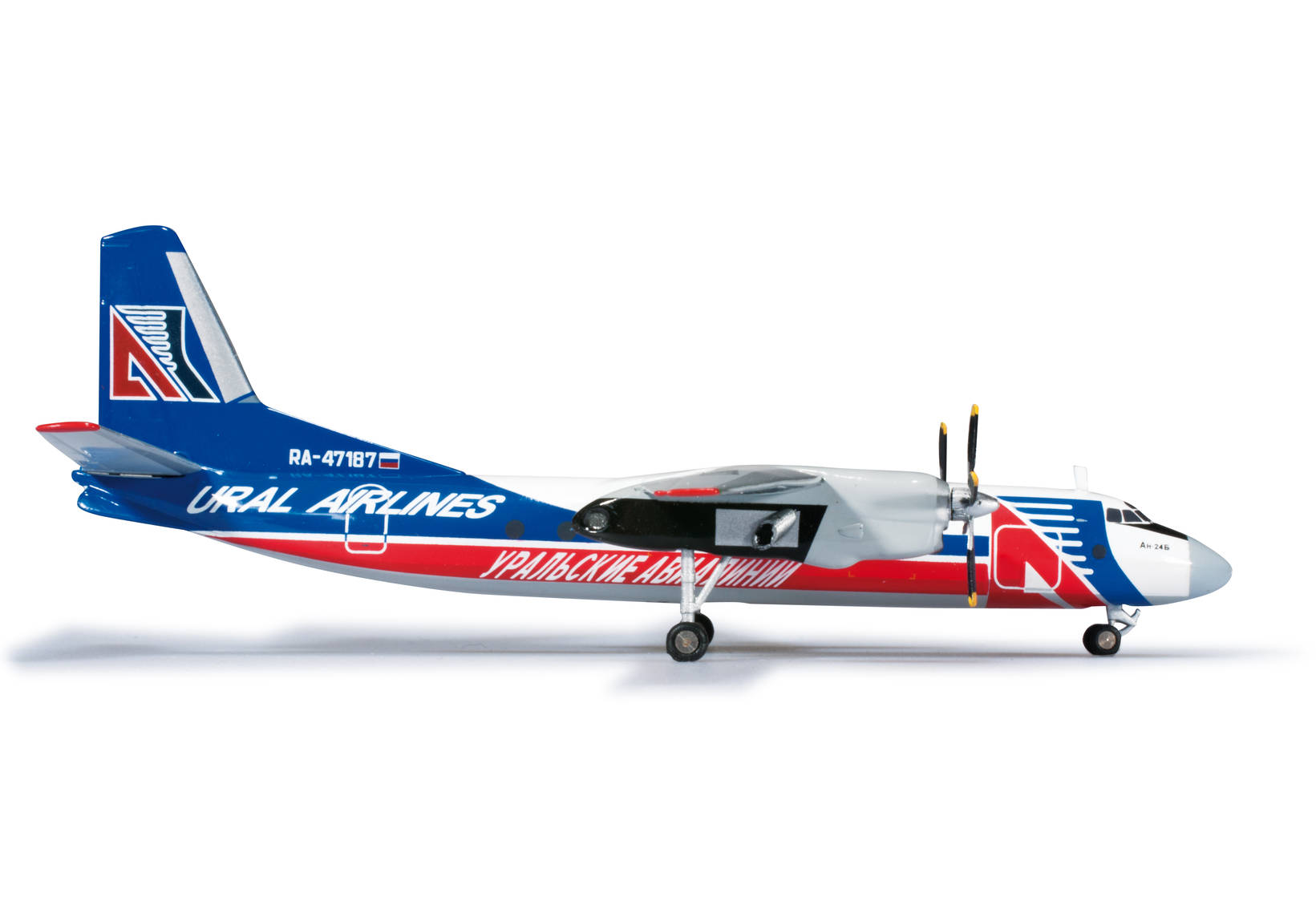 Herpa Ural Airlines Antonov AN-24B 556286 