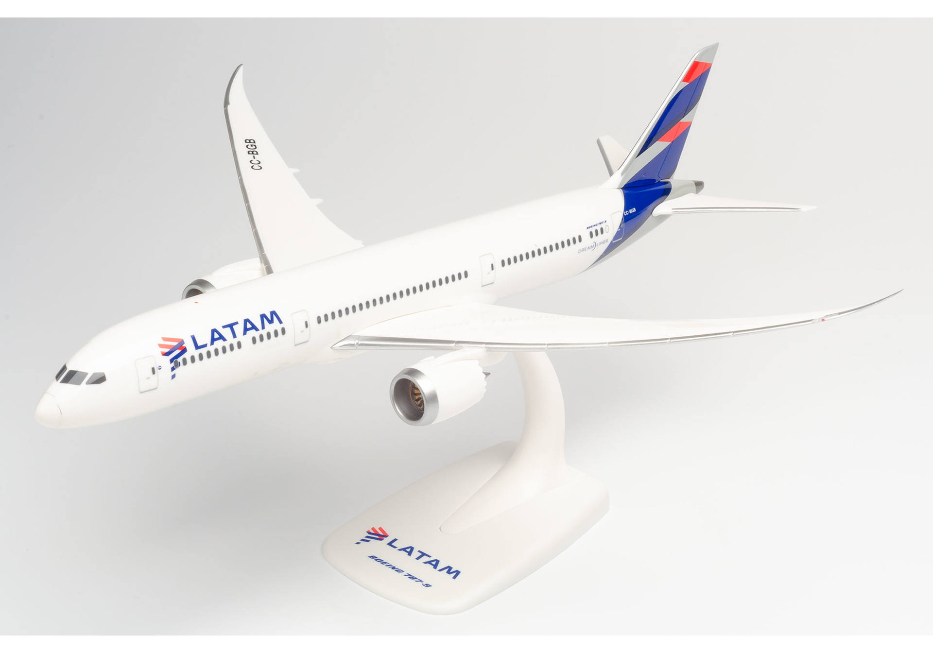 LATAM Boeing 787-9 Dreamliner – CC-BGB