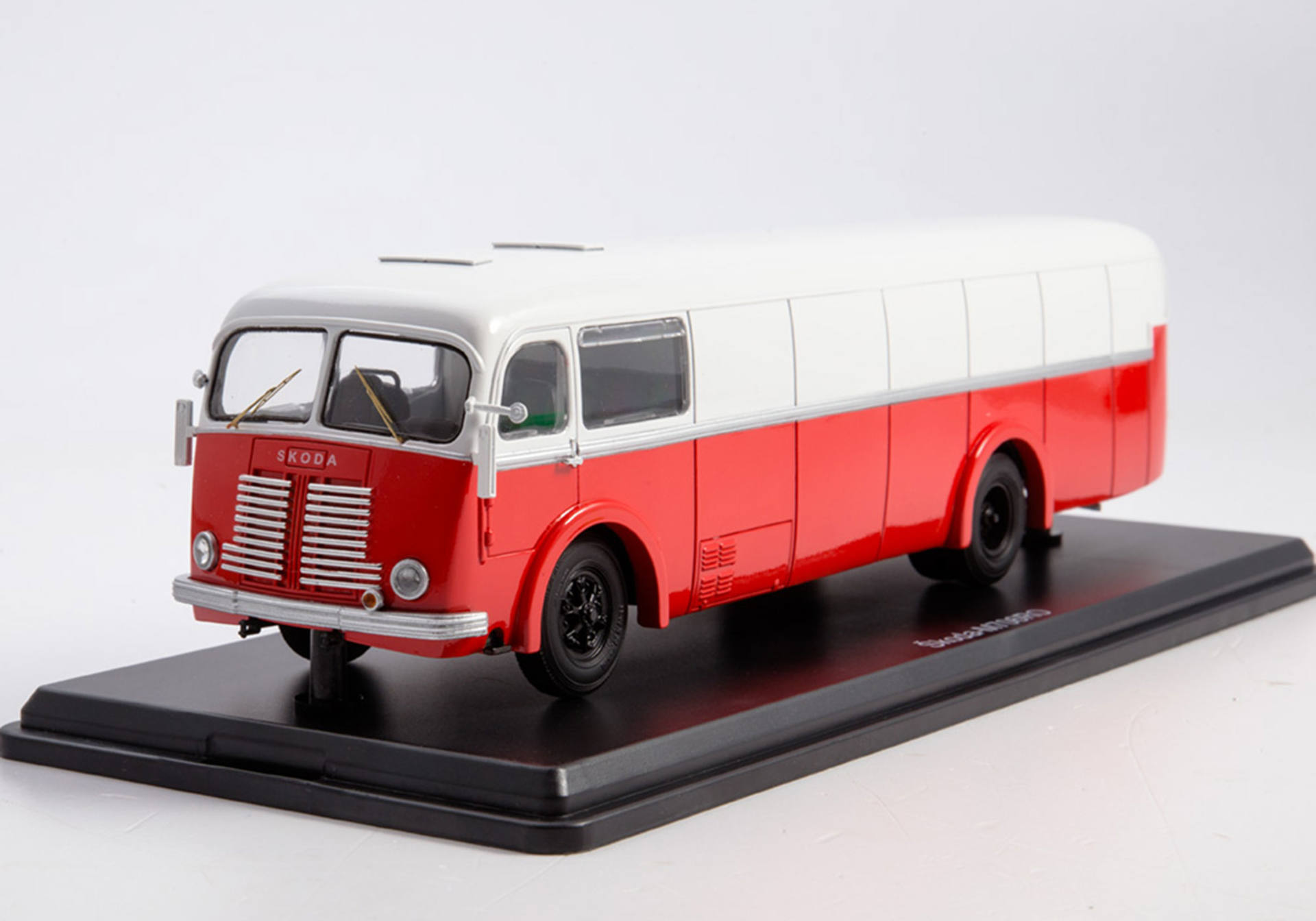 Skoda-M706RO