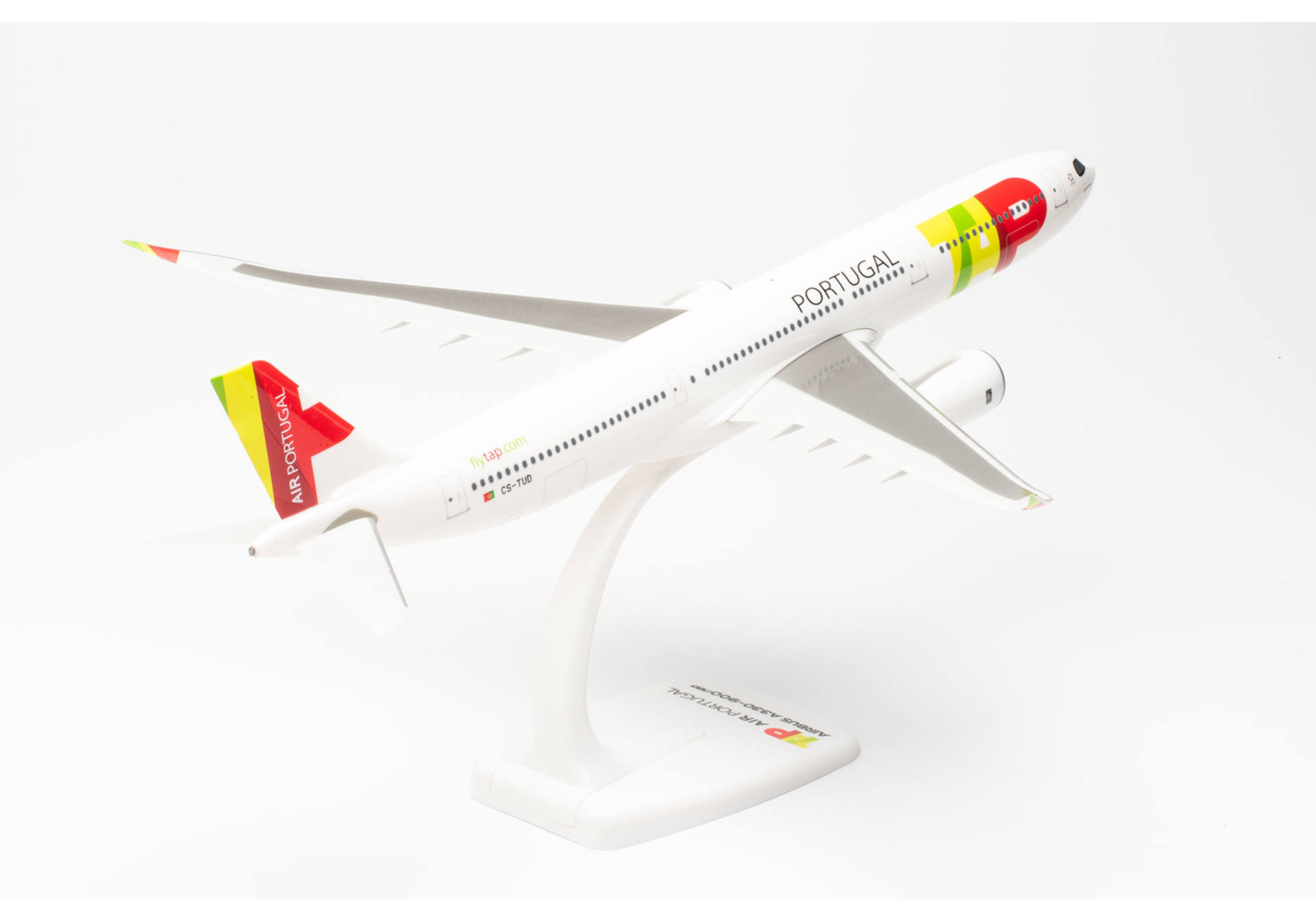 TAP Air Portugal Airbus A330-900neo “75 Years” – CS-TUD