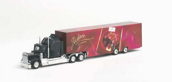 Kenworth case-saddle train