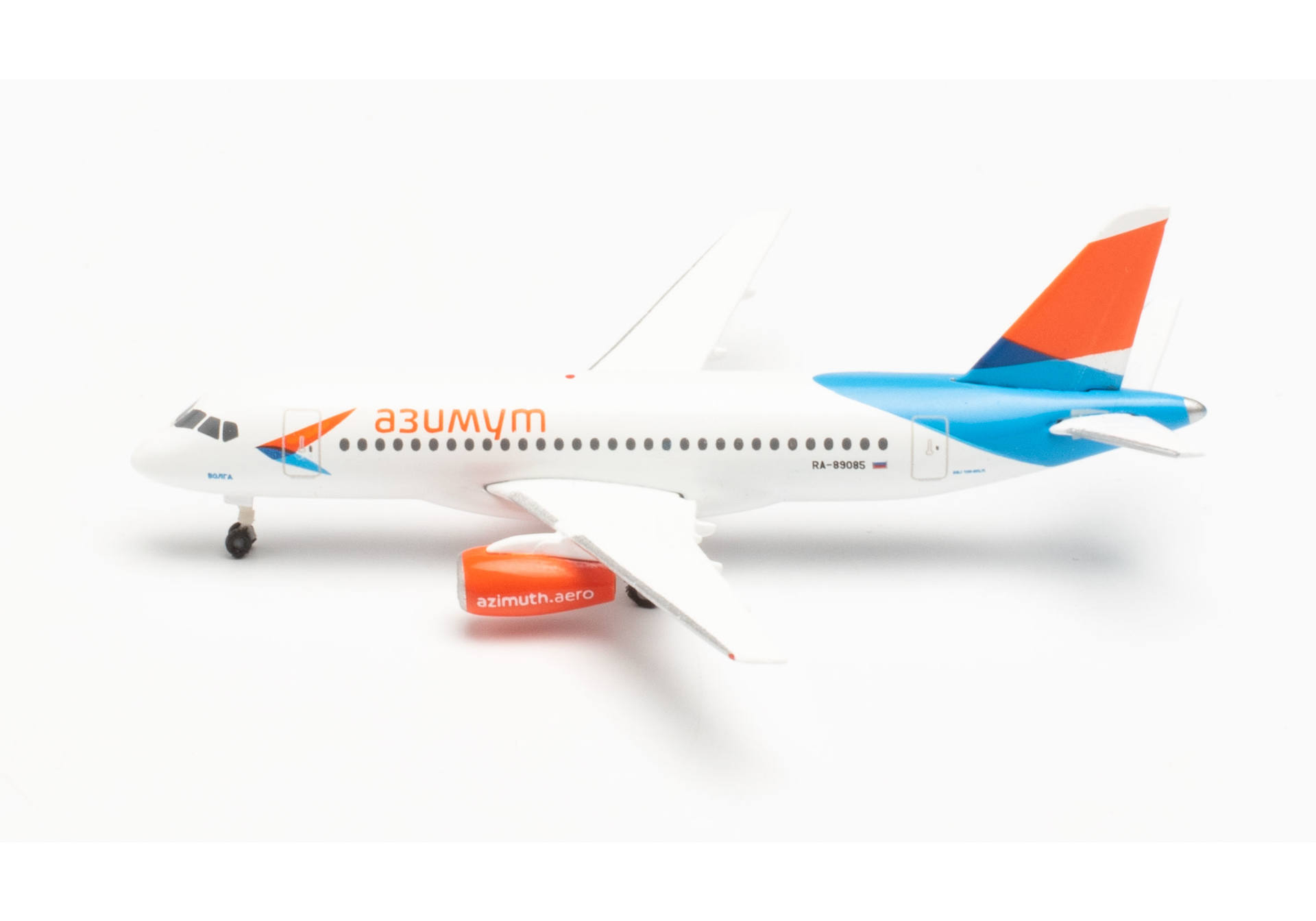 Azimuth Airlines Sukhoi Superjet 100 – RA-89085 „Volga“