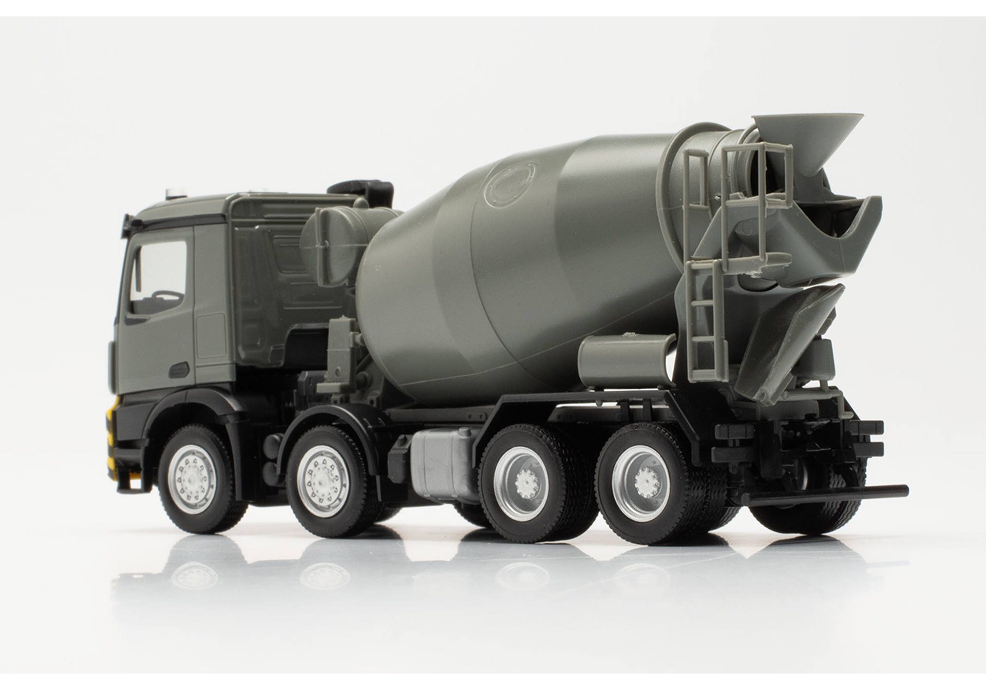 Mercedes-Benz Arocs M concrete mixer truck