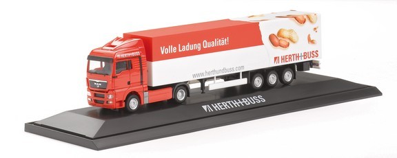 MAN TGX XLX suitcase saddle train