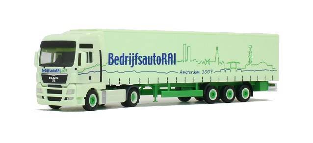 MAN TGA XXL curtain canvas semitrailer "RAI 2007"