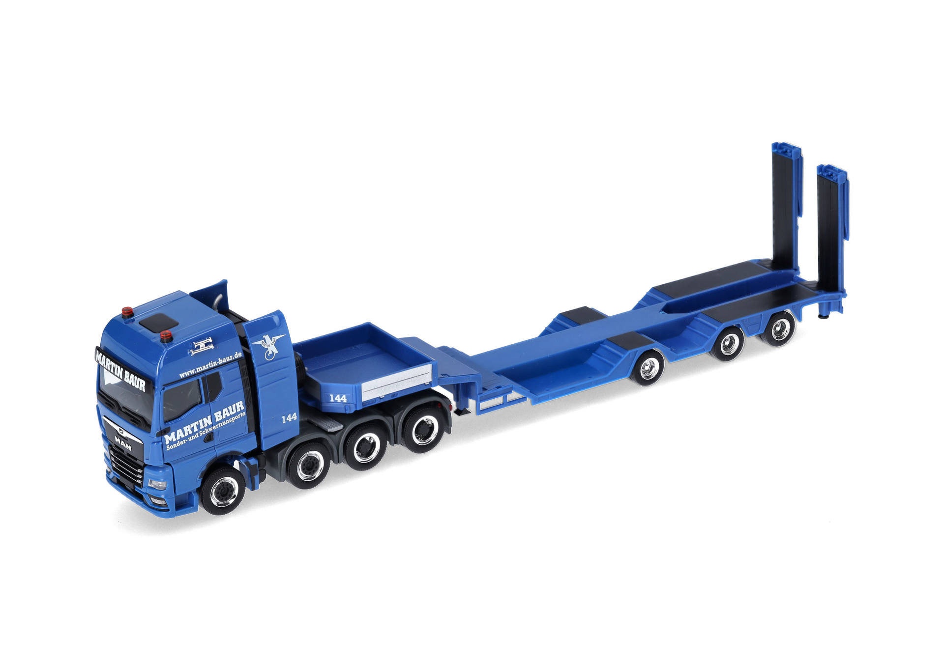 MAN TGX GX low boy semitrailer  (air-suspended) "Martin Baur" (Baden-Württemberg/Ertingen-Binzwangen)