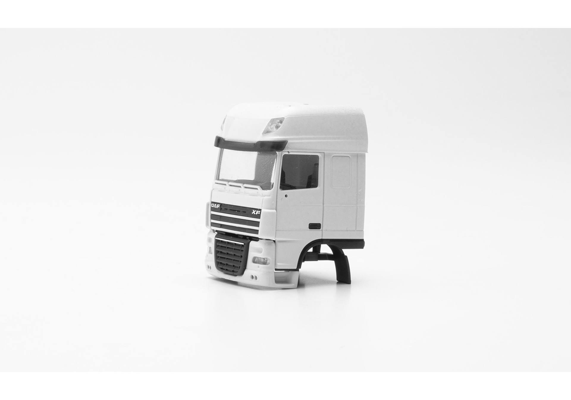 Parts service cabin DAF XF105 SSC without wind deflector and roof spoiler, 2 pieces
