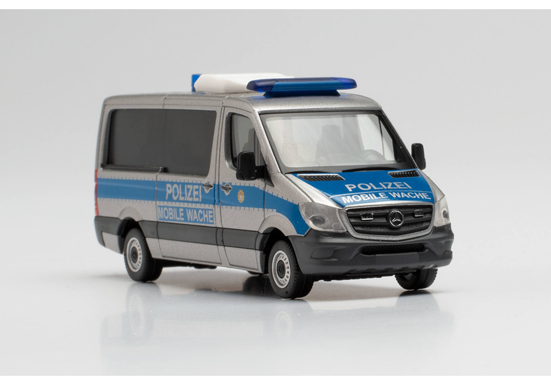 Mercedes-Benz Sprinter `13 Flachdach Bus „Polizei Berlin / Mobile Wache“