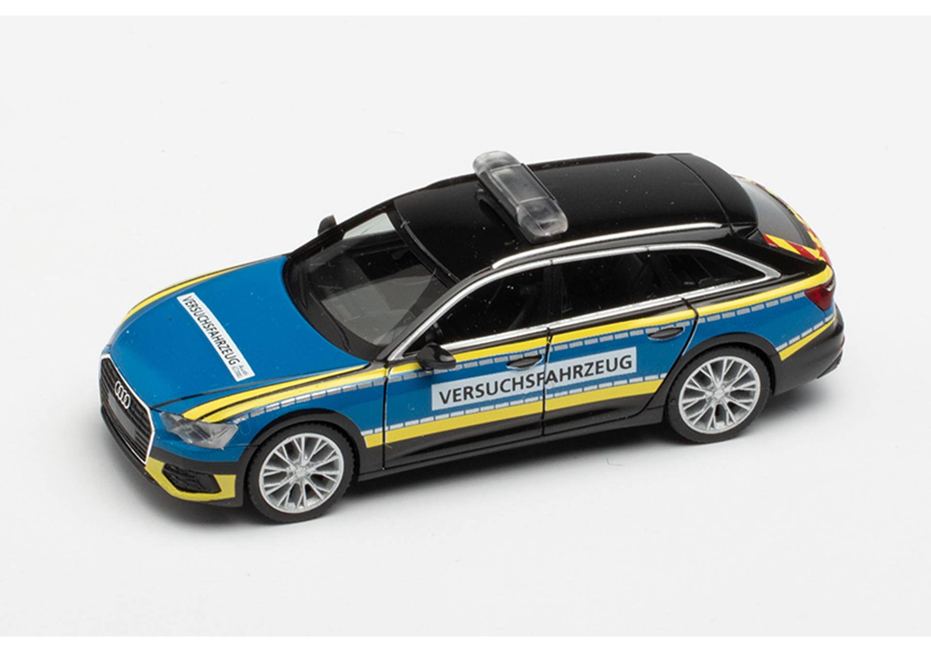 Audi A6 Avant test vehicle police