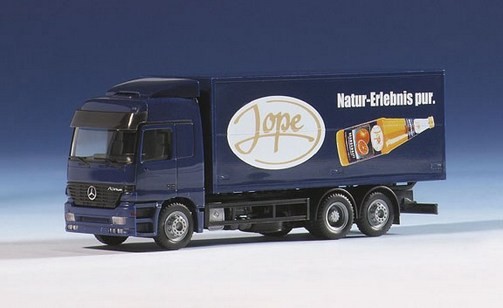 Mercedes-Benz Actros L drinks case truck 3a