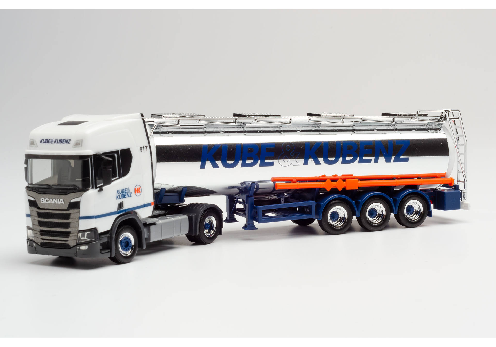 Scania CR 20 HD chromium tank semitrailer "Kube & Kubenz"