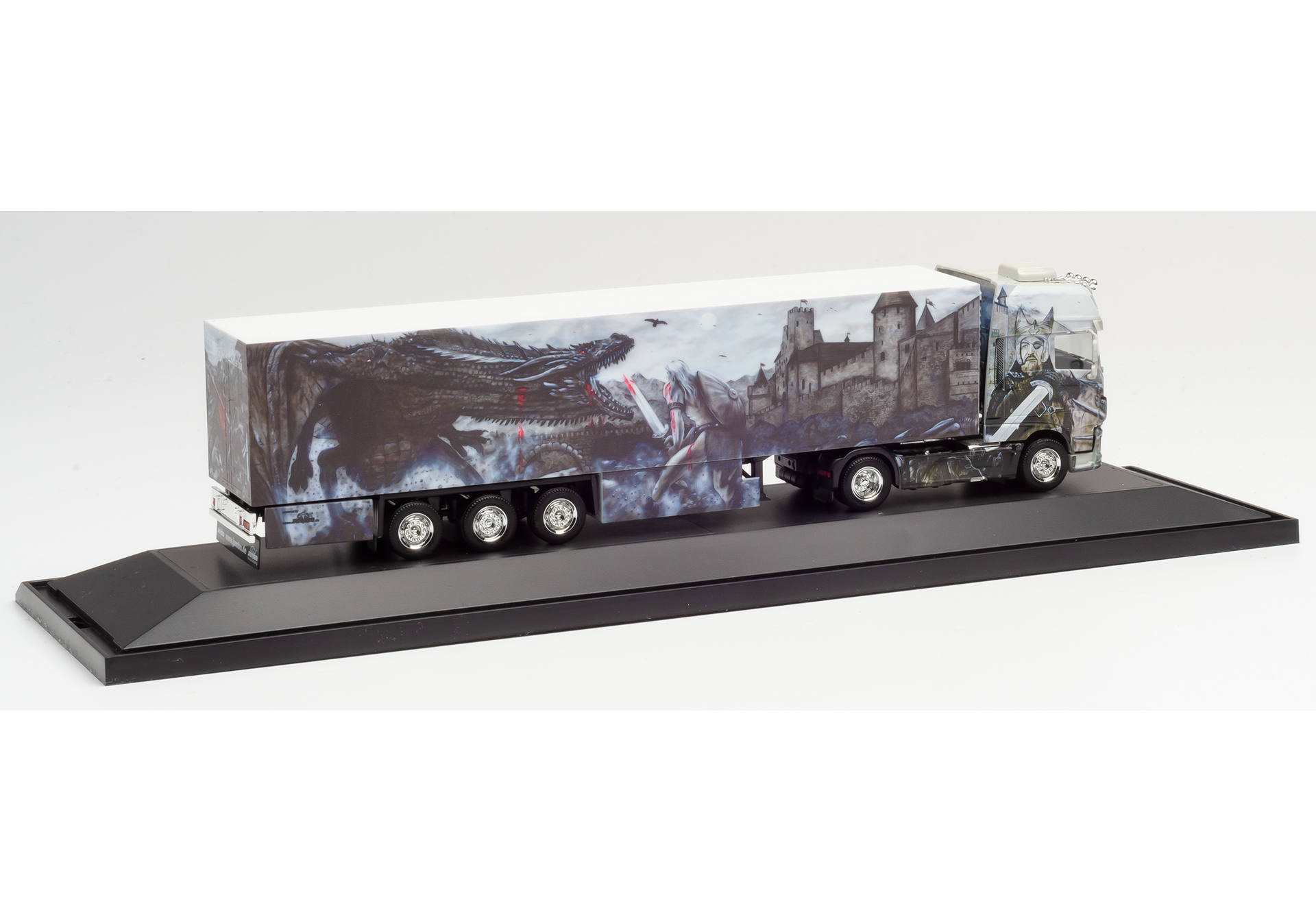 DAF XF SSC Kühlkoffer-Sattelzug „Heide Logistik / Siegfried der Drachentöter“