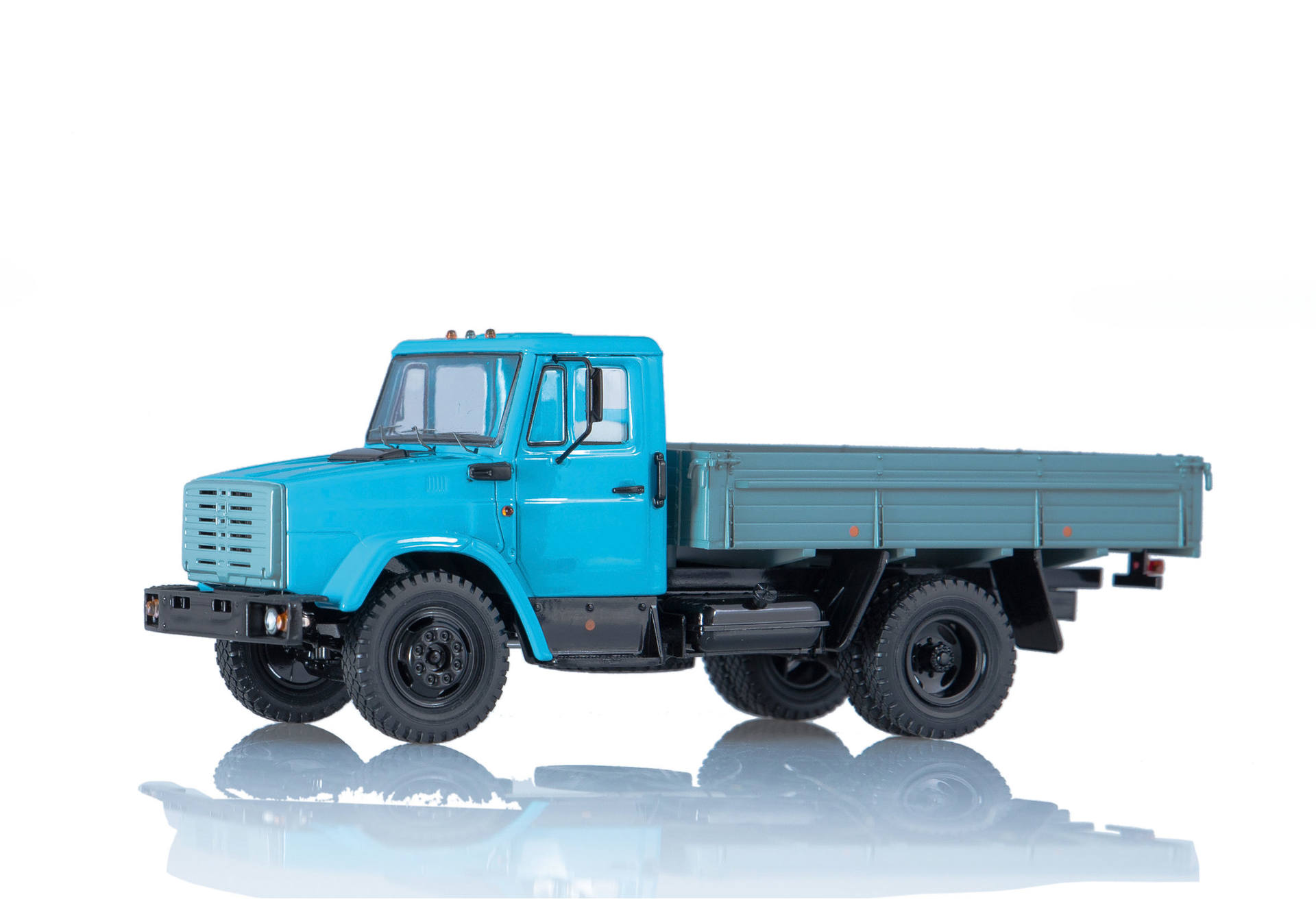 SSM: ZIL 4333 truck