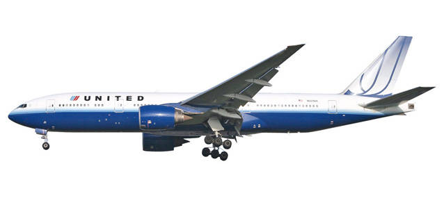 United Airlines Boeing 777-200. This item comes / came in Wooster branded packaging.