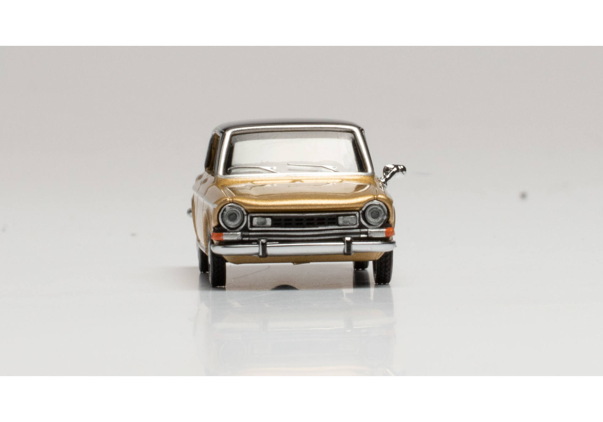 Simca 1301 Special, gold/schwarz