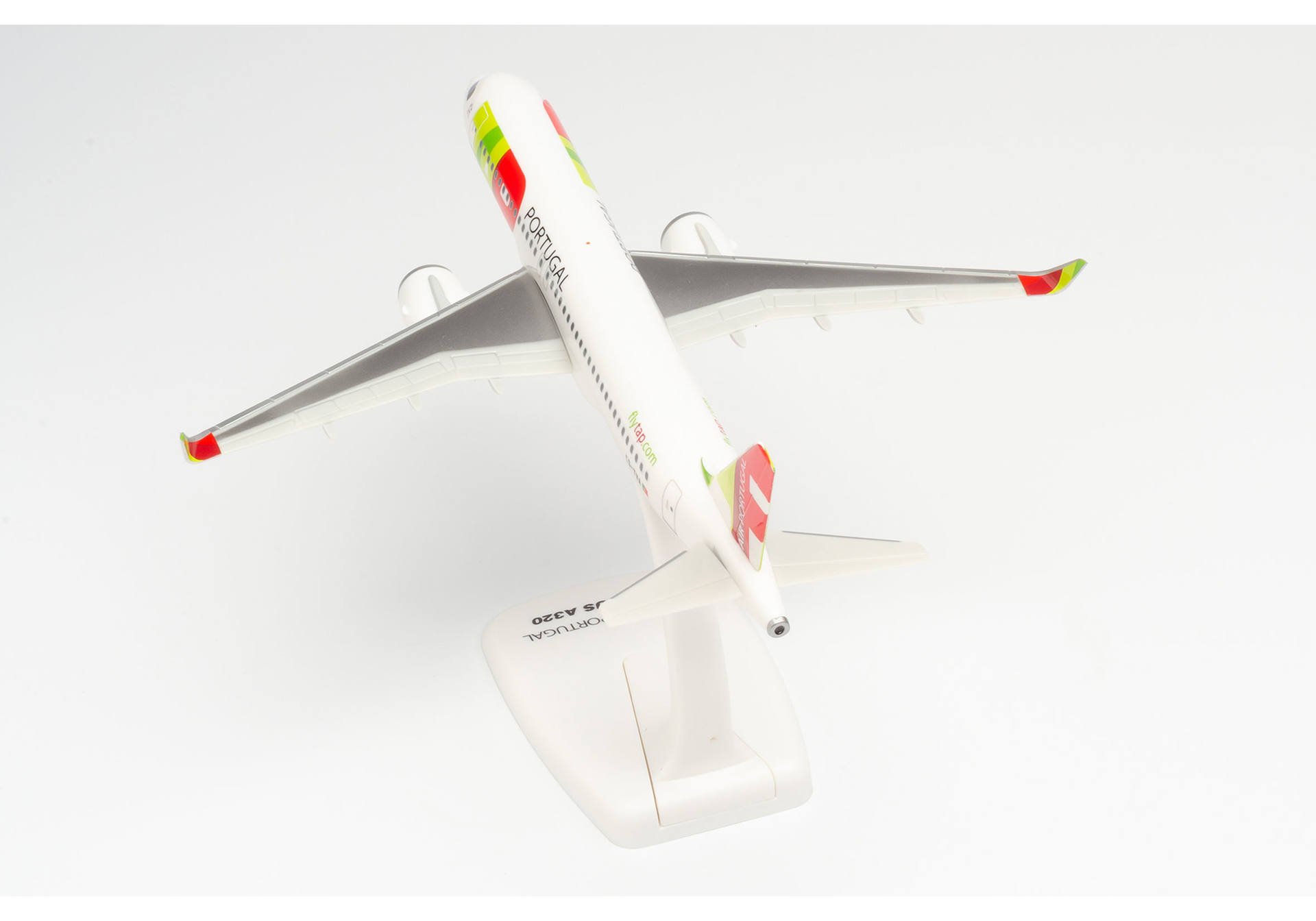 TAP Air Portugal Airbus A320neo "Padre Américo"