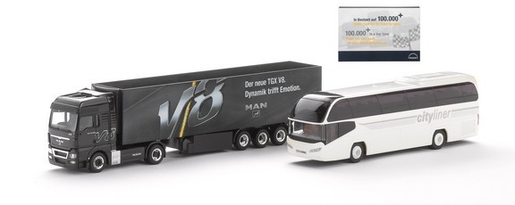 MAN TGX 18,680 XXL V8 cold suitcase saddle train Neoplan Cityliner (competitor product)