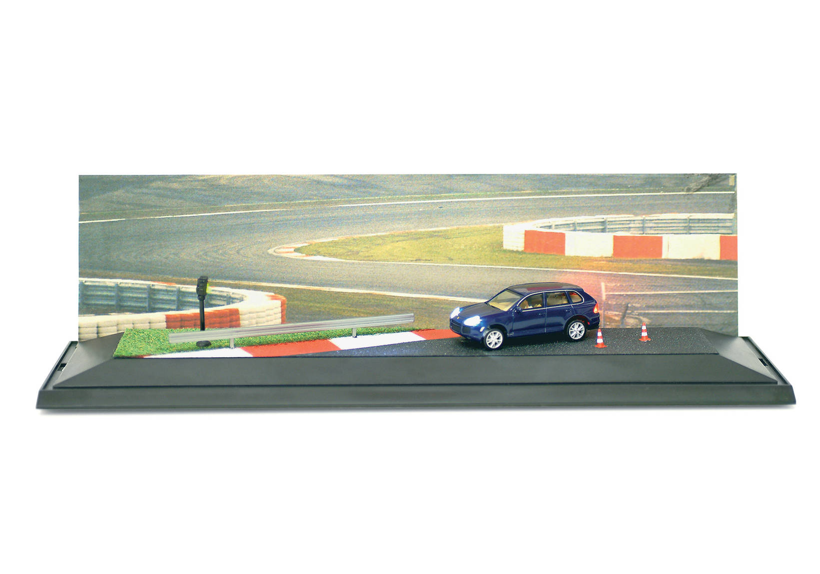 Porsche Cayenne "Turbo Power auf der Teststrecke", SCENIX