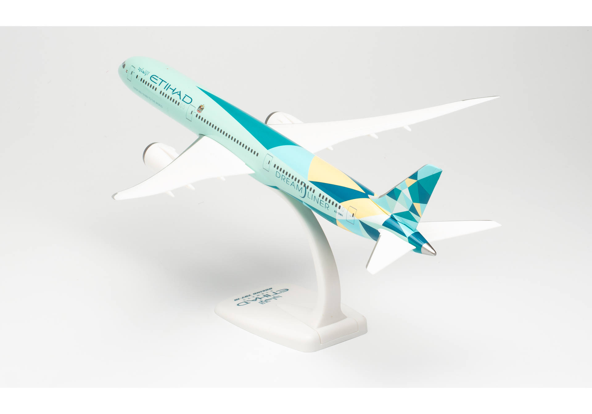 Etihad Airways Boeing 787-10 “Greenliner” – A6-BMH