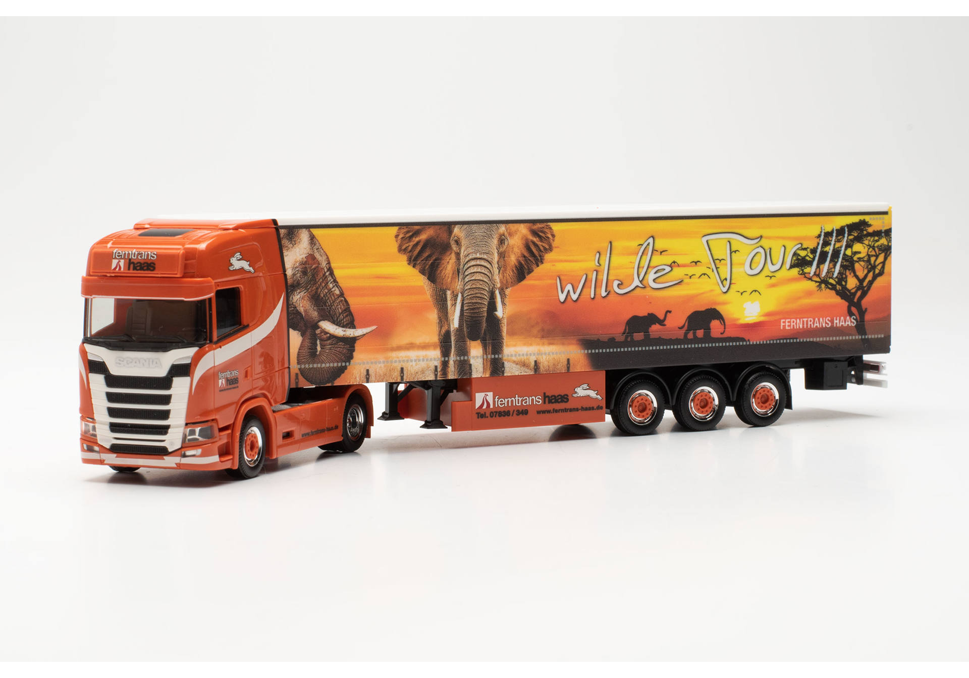 Scania CS 20 HD Gardinenplanen-Sattelzug "Ferntrans Haas" (Baden-Württemberg/Schenkenzell)