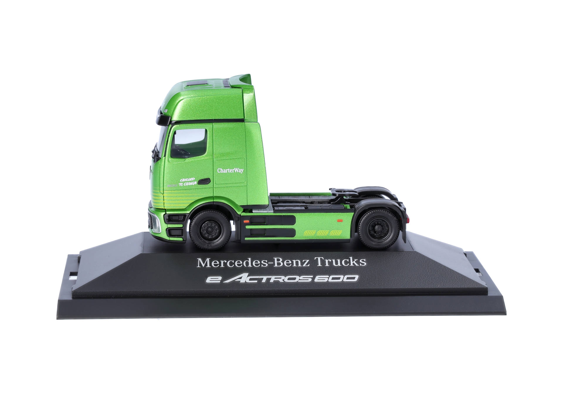 Mercedes-Benz eActros 600 solo-rigid tractor 2a mamba green "Charter Way"