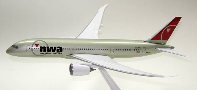 Northwest Airlines Boeing 787-8 "Dreamliner". This item comes / came in Wooster branded packaging.