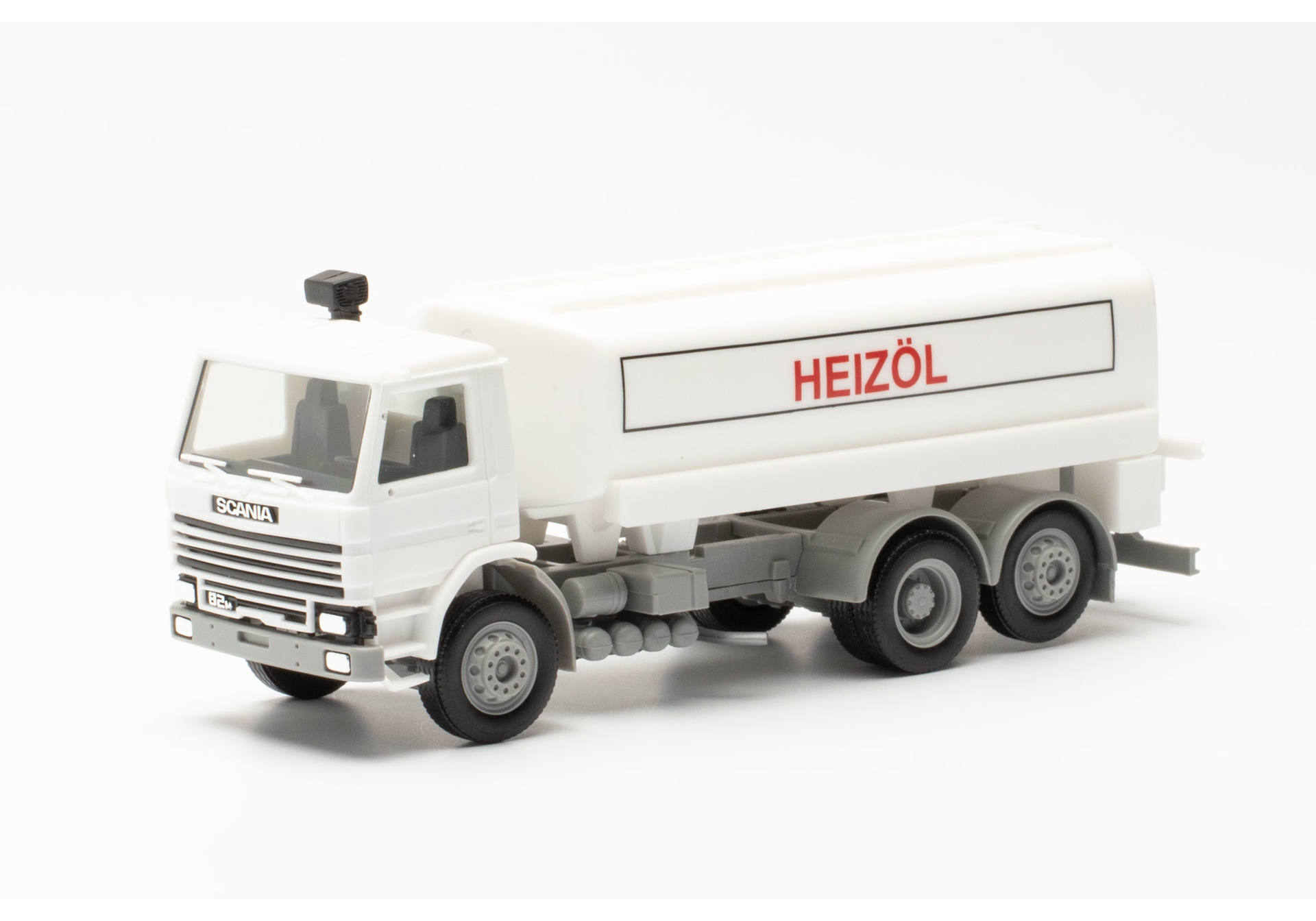 Scania 112 Tank-LKW „Heizöl“