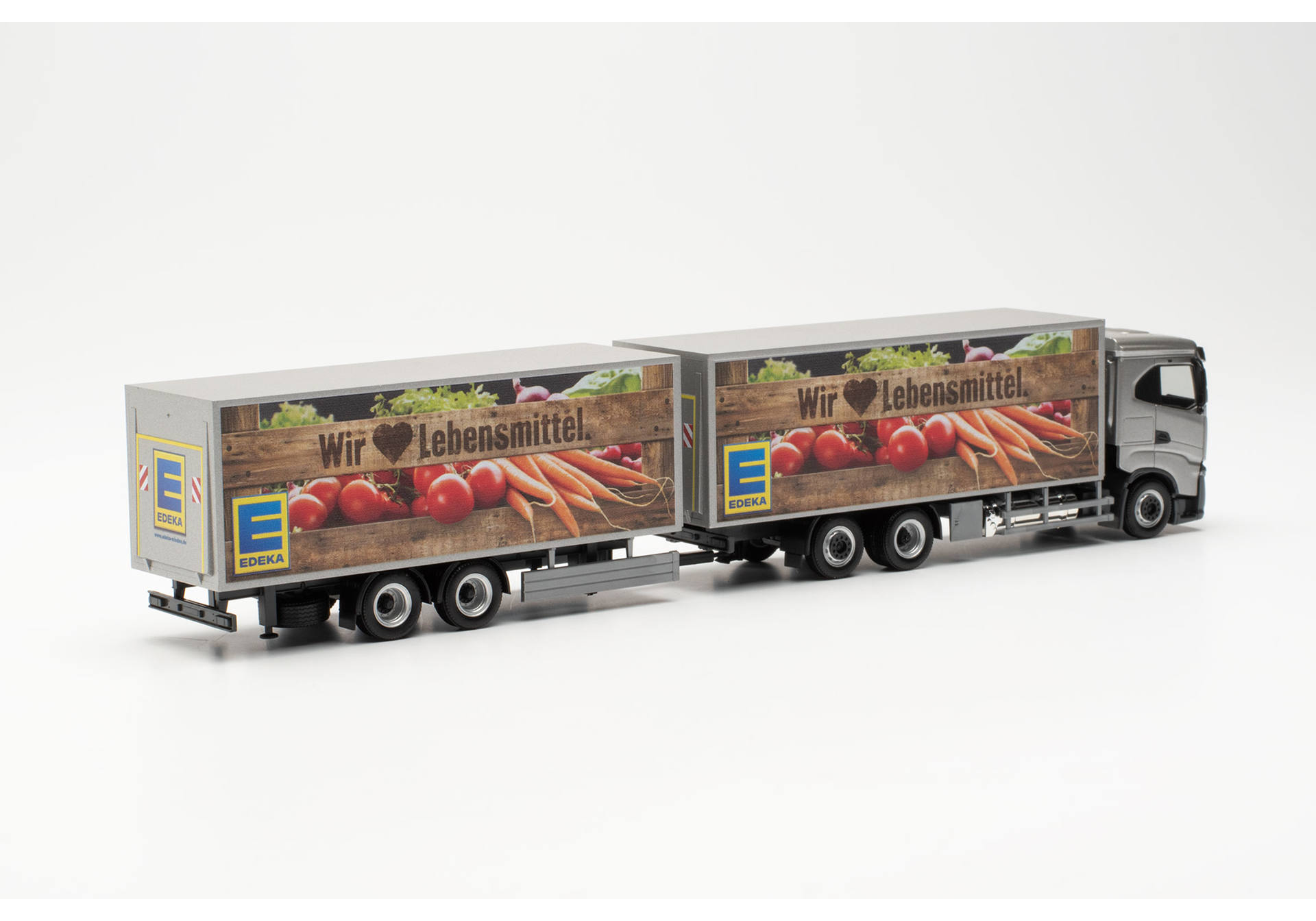 Iveco S-Way ND LNG Tandemkühlkoffer-Hängerzug „EDEKA“