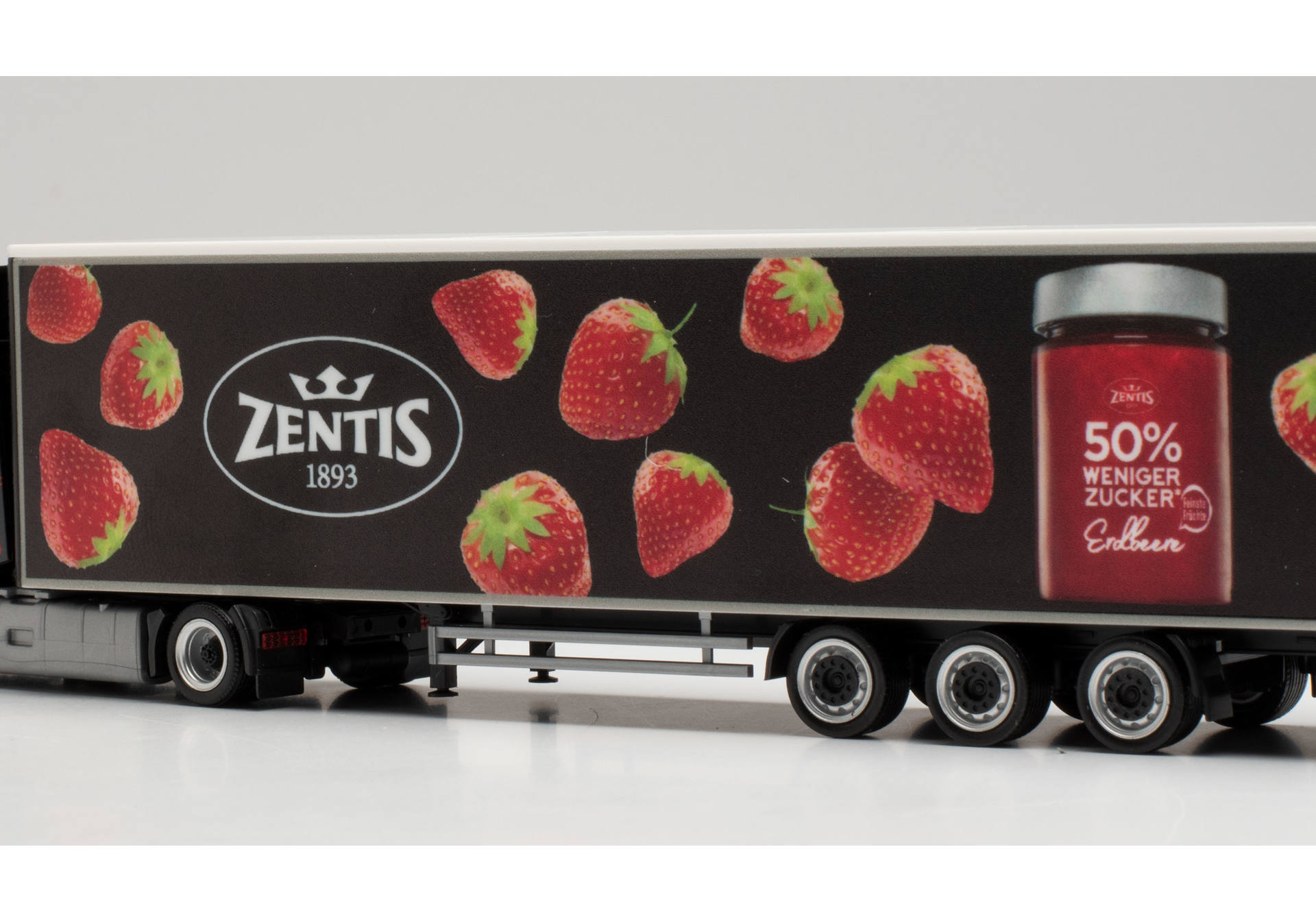 Renault T Lowliner-Kühlkoffer-Sattelzug „Zentis Aachen“