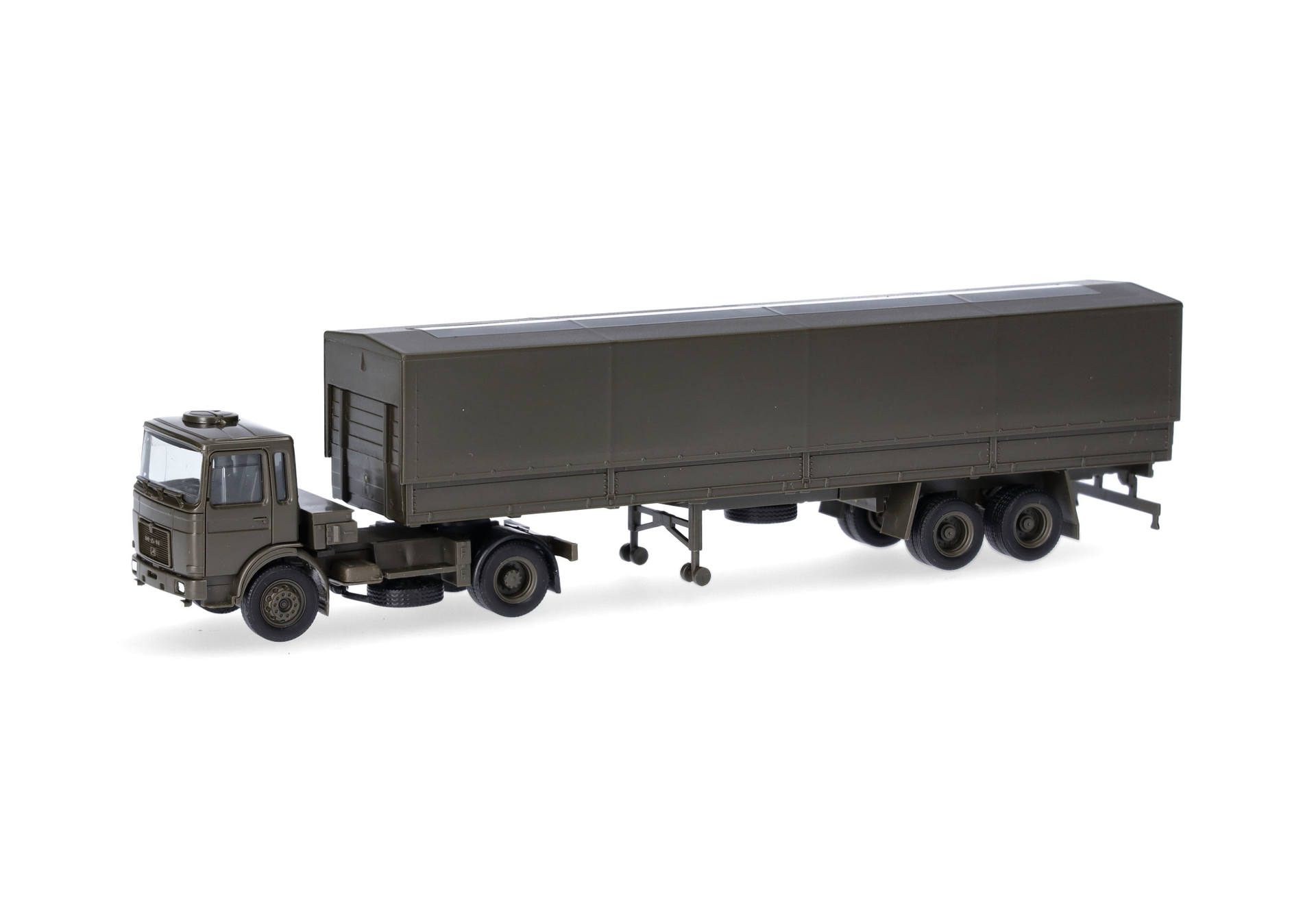 MAN F8 canvas semitrailer truck 