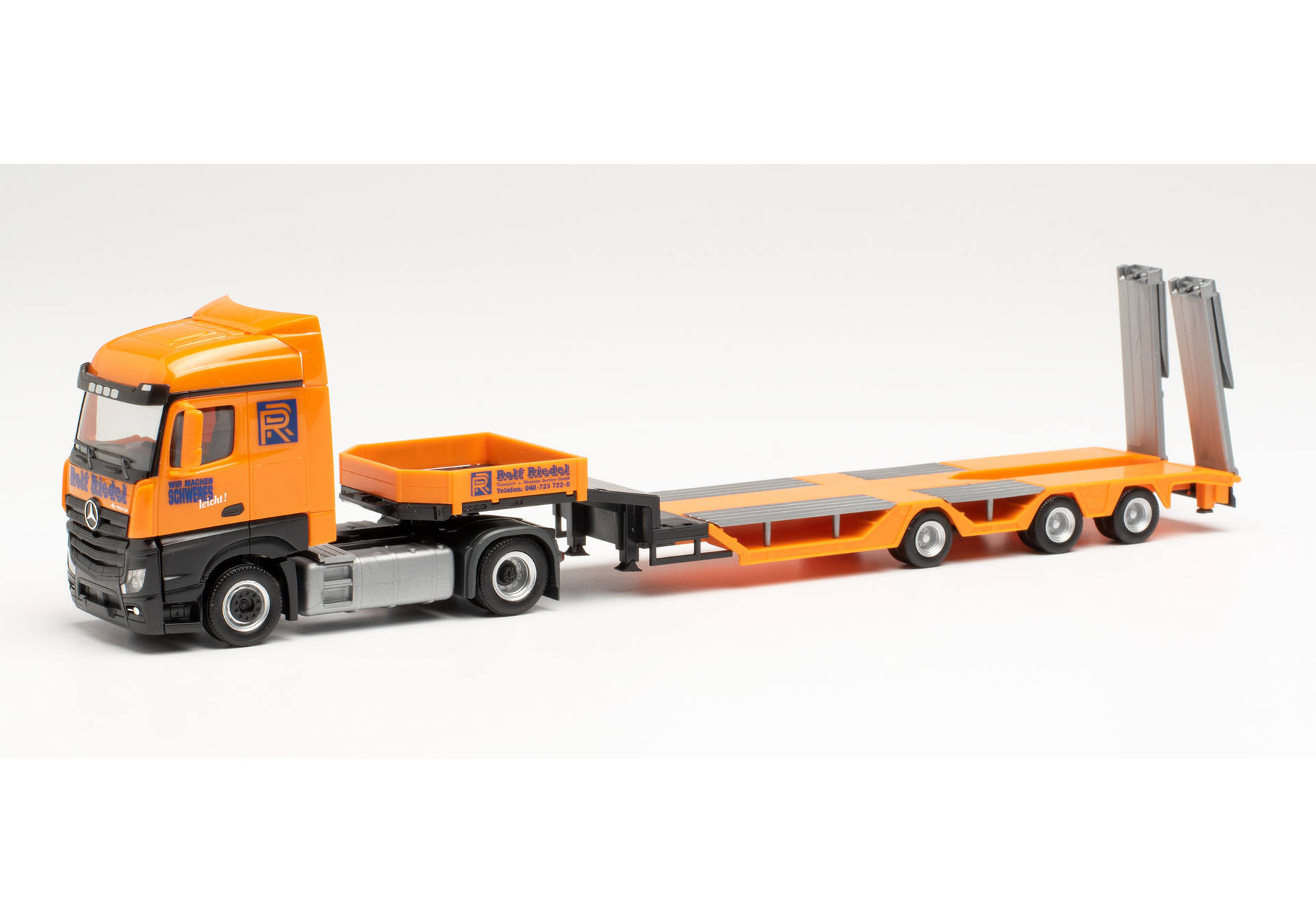 Herpa Mercedes Benz Actros Streamspace 2 5 Goldhofer Allrounder