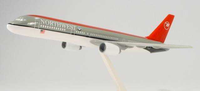Northwest Airlines Boeing 757-200. This item comes / came in Wooster branded packaging.