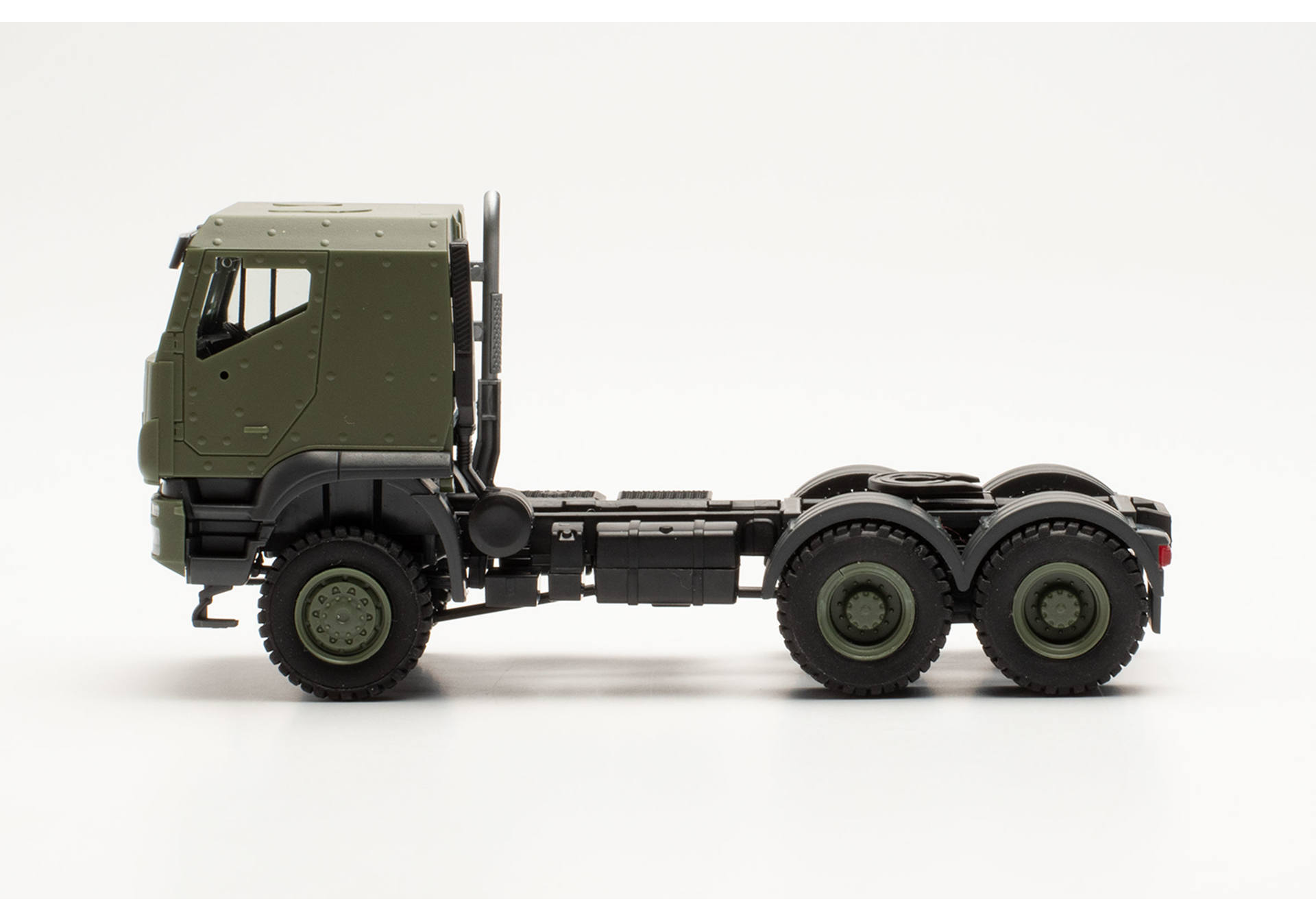 Iveco Trakker geschützt 6×6 Sattelzugmaschine „Bundeswehr"