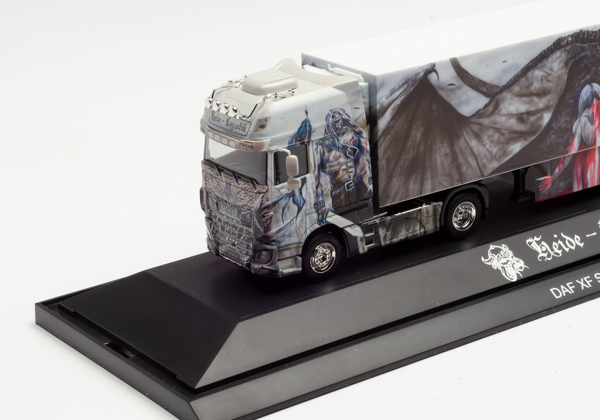 DAF XF SSC Kühlkoffer-Sattelzug „Heide Logistik / Siegfried der Drachentöter“
