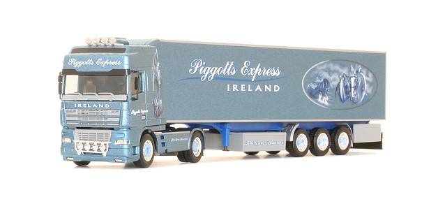 DAF XF SSC refrigerated box semitrailer "Piggotts"