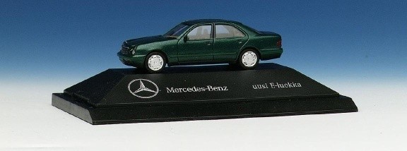 Mercedes-Benz E 320