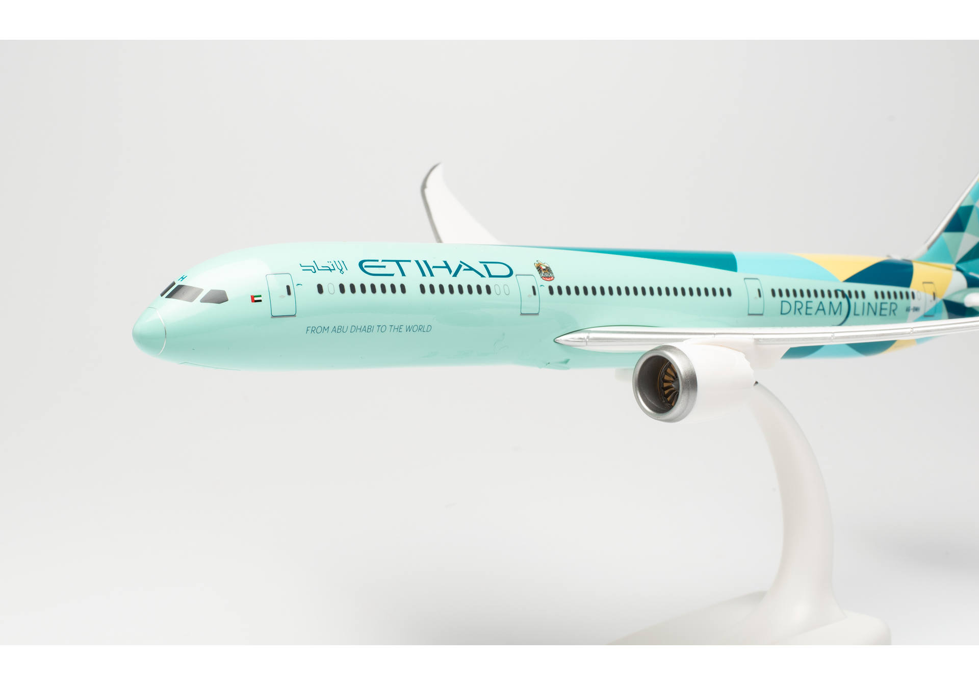Etihad Airways Boeing 787-10 “Greenliner” – A6-BMH