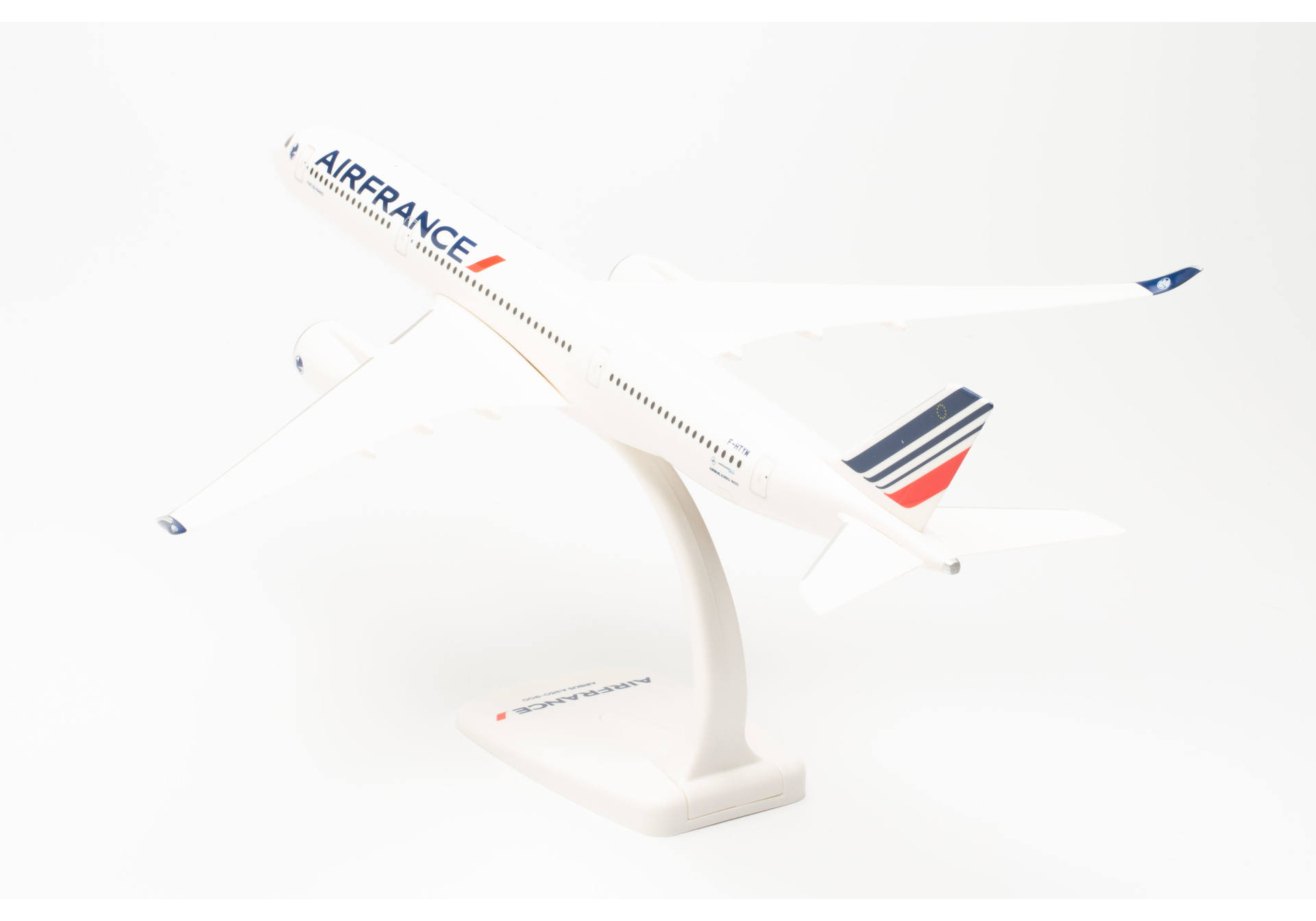 Air France Airbus A350-900 - 2021 livery – F-HTYM “Fort-de-France”