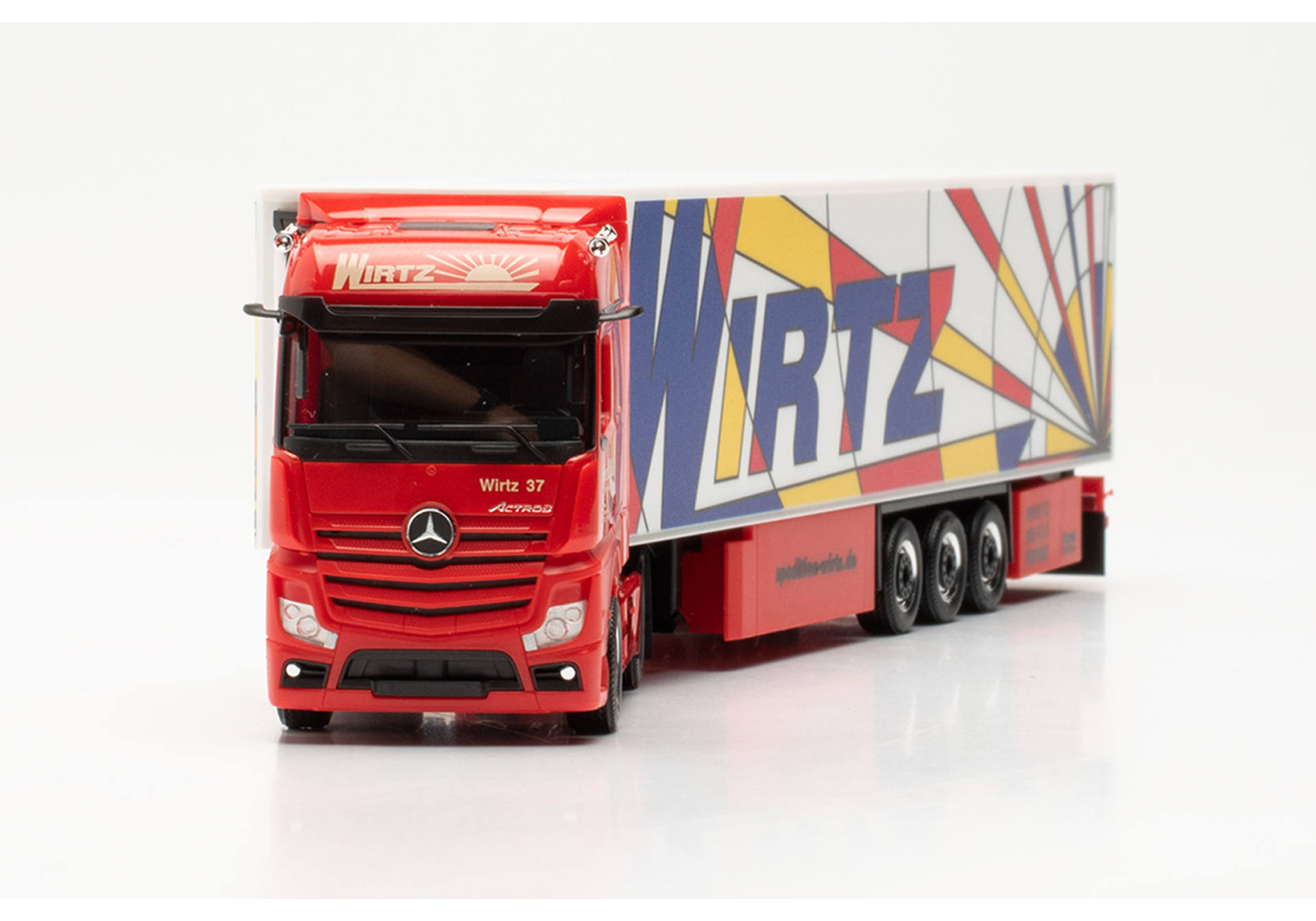 Mercedes-Benz Actros `18 Bigspace 15 Meter Kühlkoffer-Sattelzug „Wirtz Popart“ (Nordrhein-Westfalen/Bornheim)