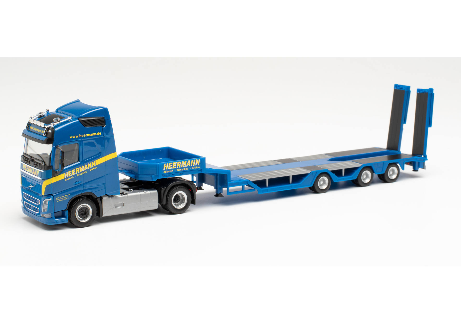 Herpa Volvo FH Gl. Goldhofer low boy semitrailer „Heermann / Gescher“ 313278