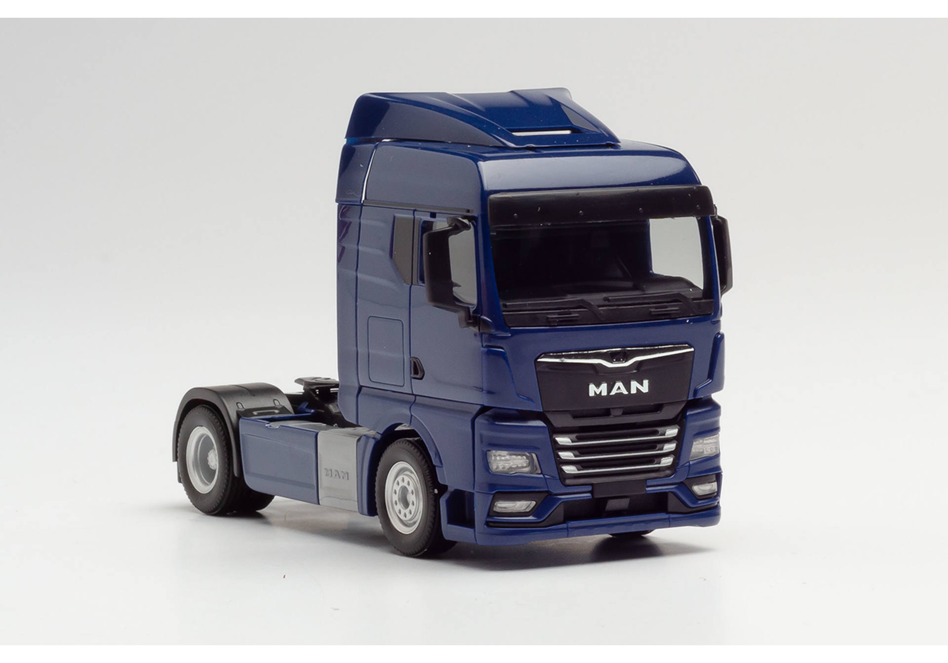 MAN TGX GM Zugmaschine, blau