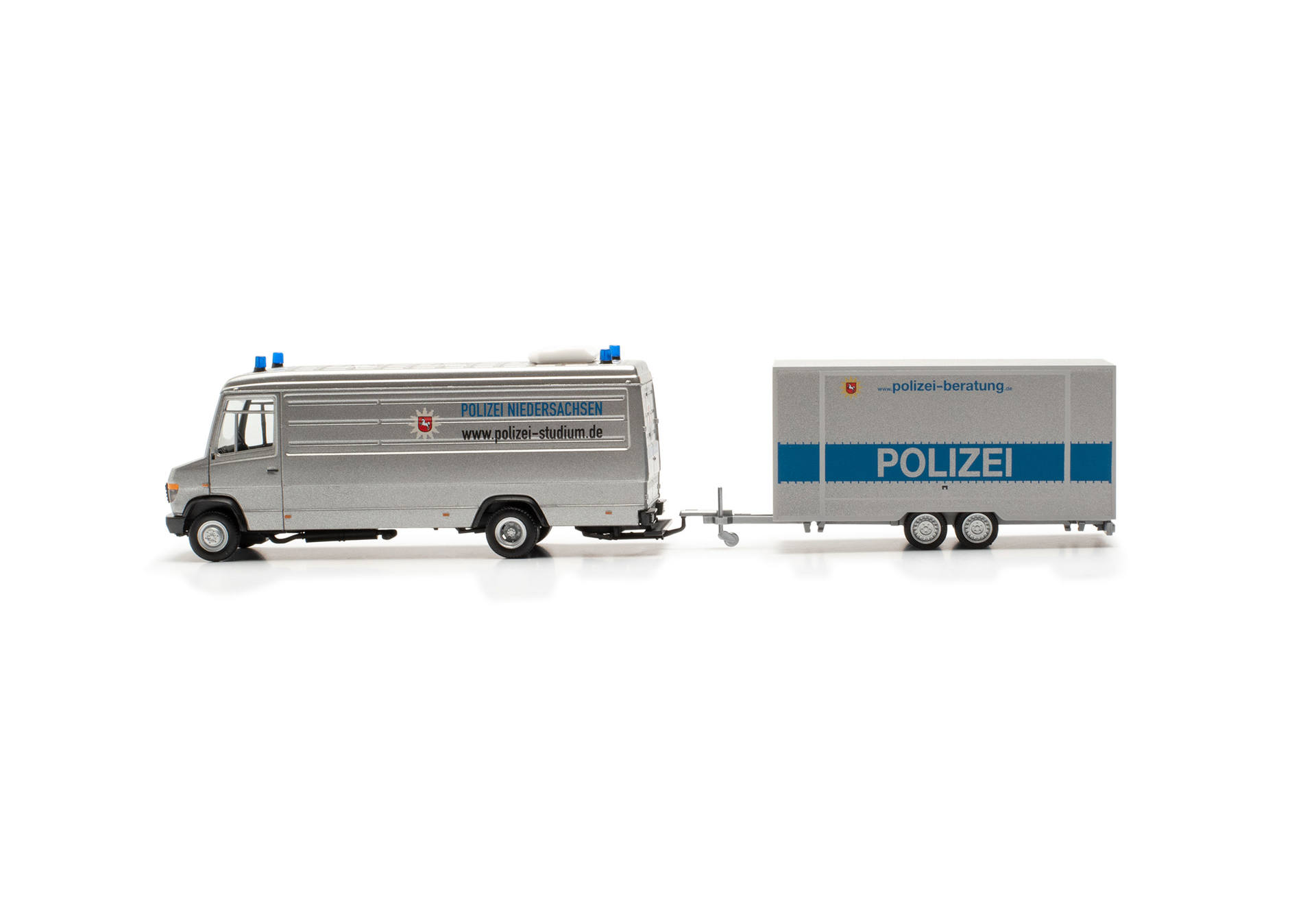 Mercedes-Benz Vario lang mit Anhänger "Polizei Hannover"
