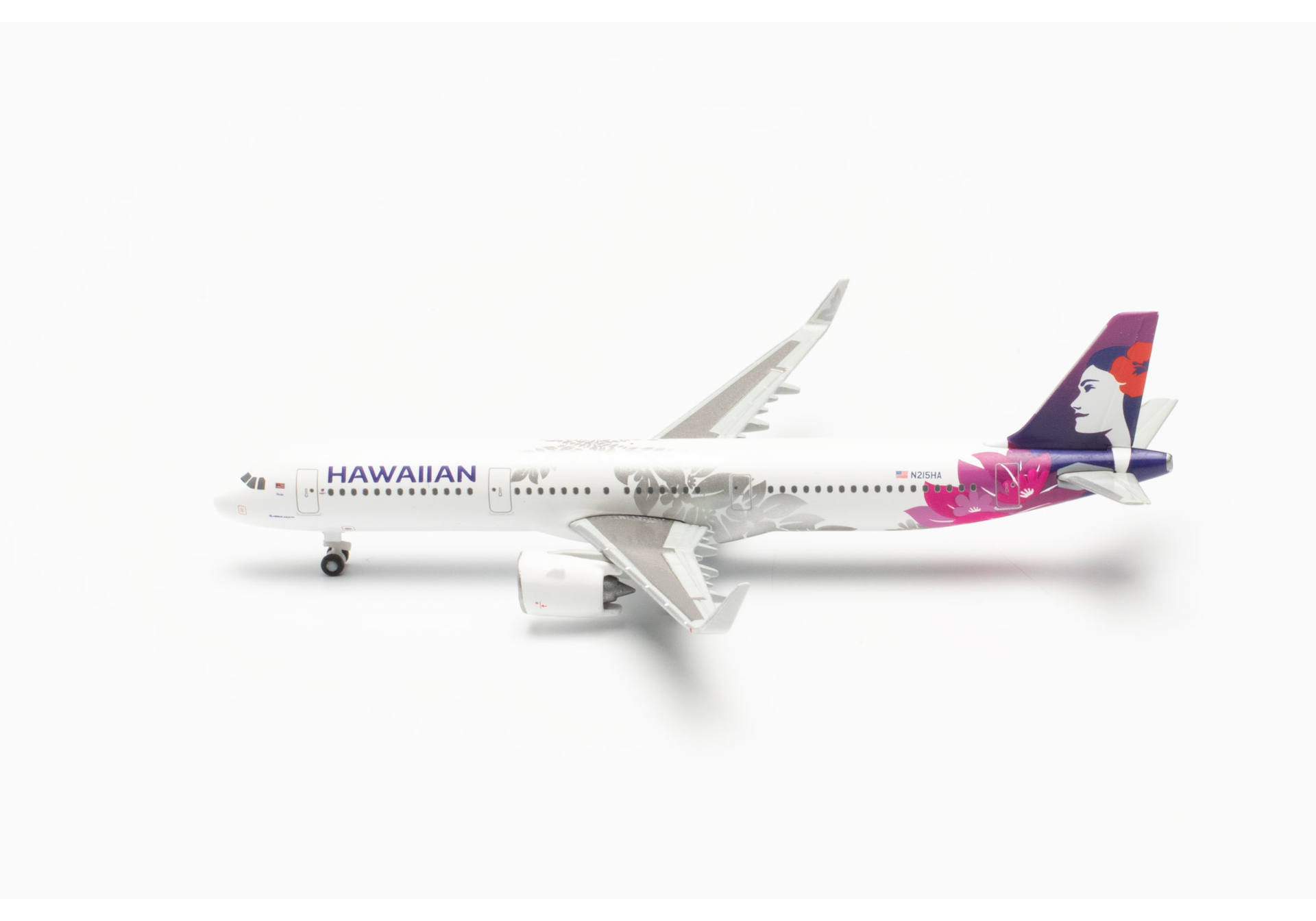 Hawaiian Airlines Airbus A321neo - N215HA "Uhiuhi"