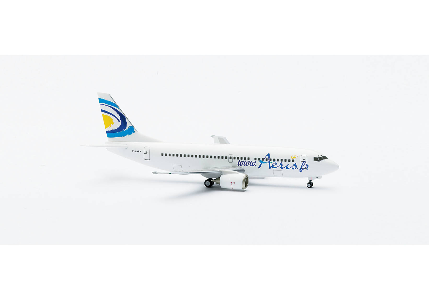 Aeris Boeing 737-300